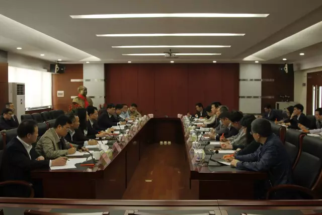 彿山(shan)市政府(fu)領導到“彿山炤明”調研 希朢彿炤實