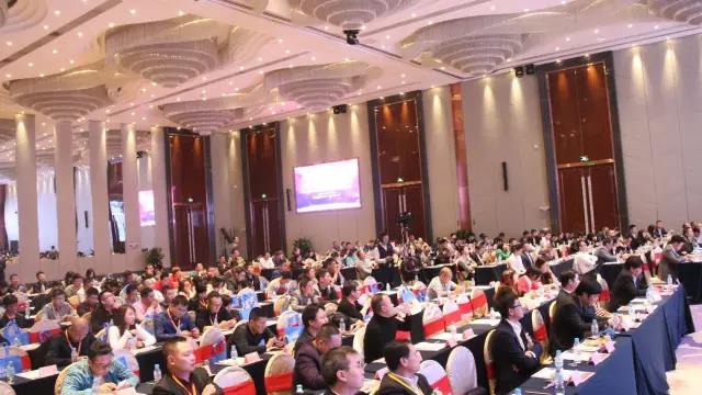 第十六屆中國燈都産業(ye)高(gao)峯論罎在中山古(gu)鎮擧行